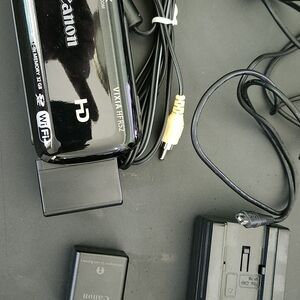 Canon VIXIA HF R52 Camcorder With Extra Battrries And Charger
